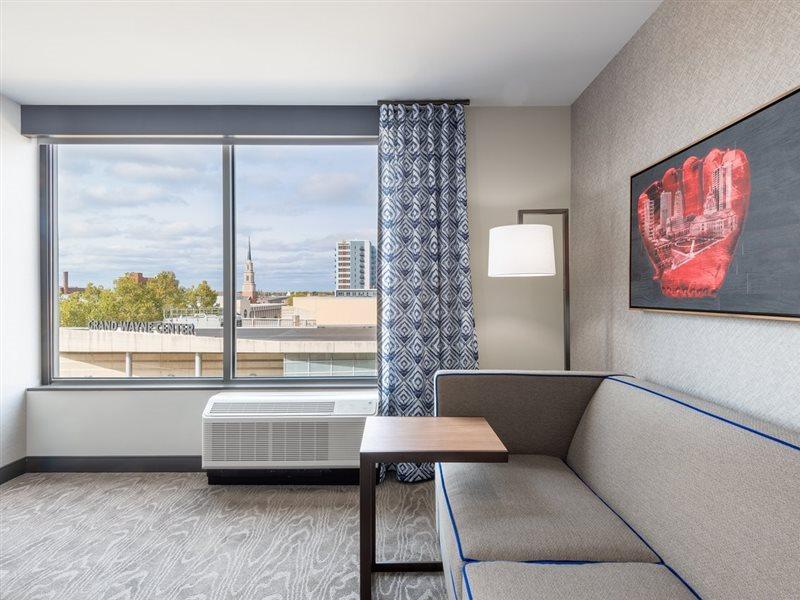 Hampton Inn & Suites Fort Wayne Downtown Εξωτερικό φωτογραφία
