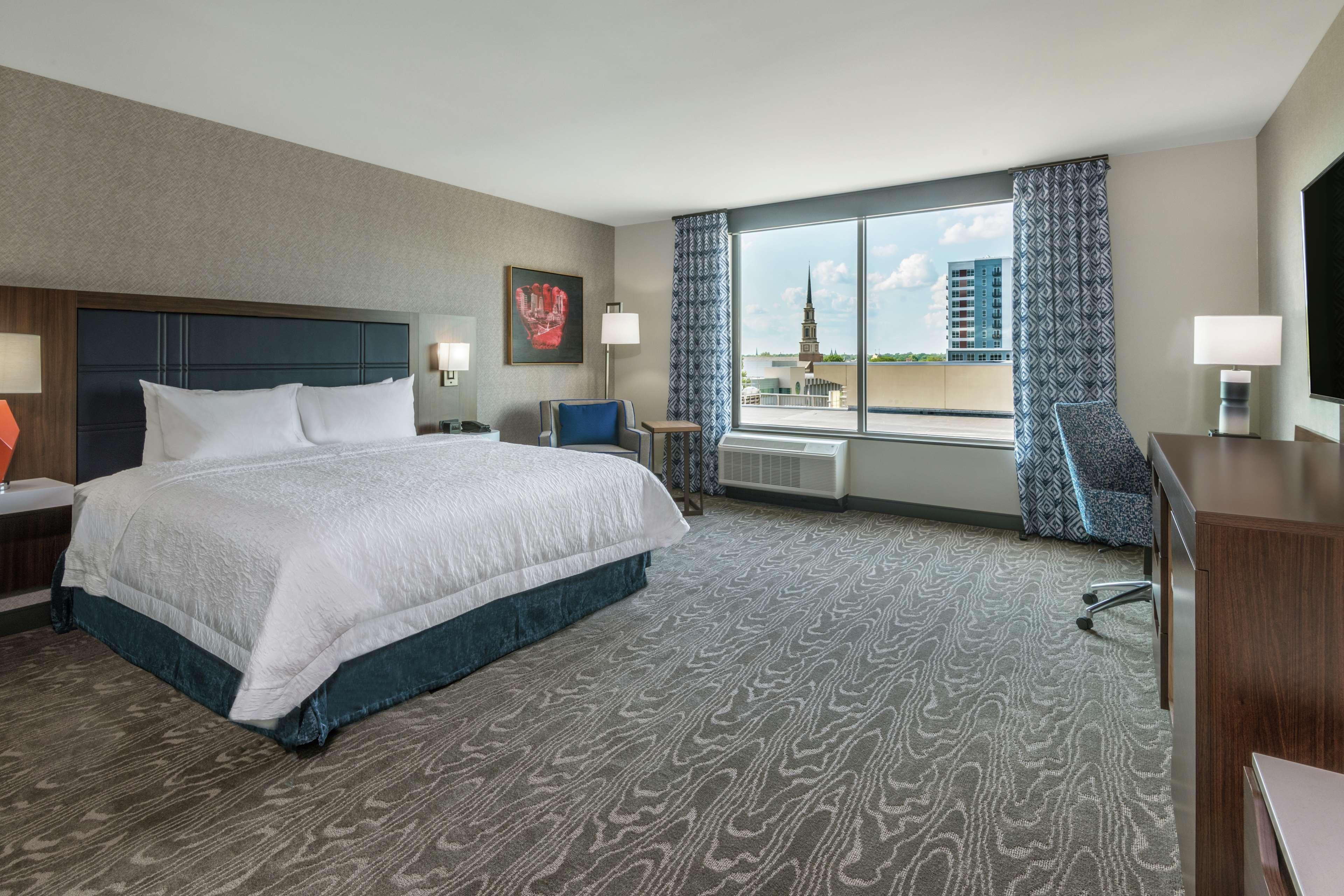 Hampton Inn & Suites Fort Wayne Downtown Εξωτερικό φωτογραφία