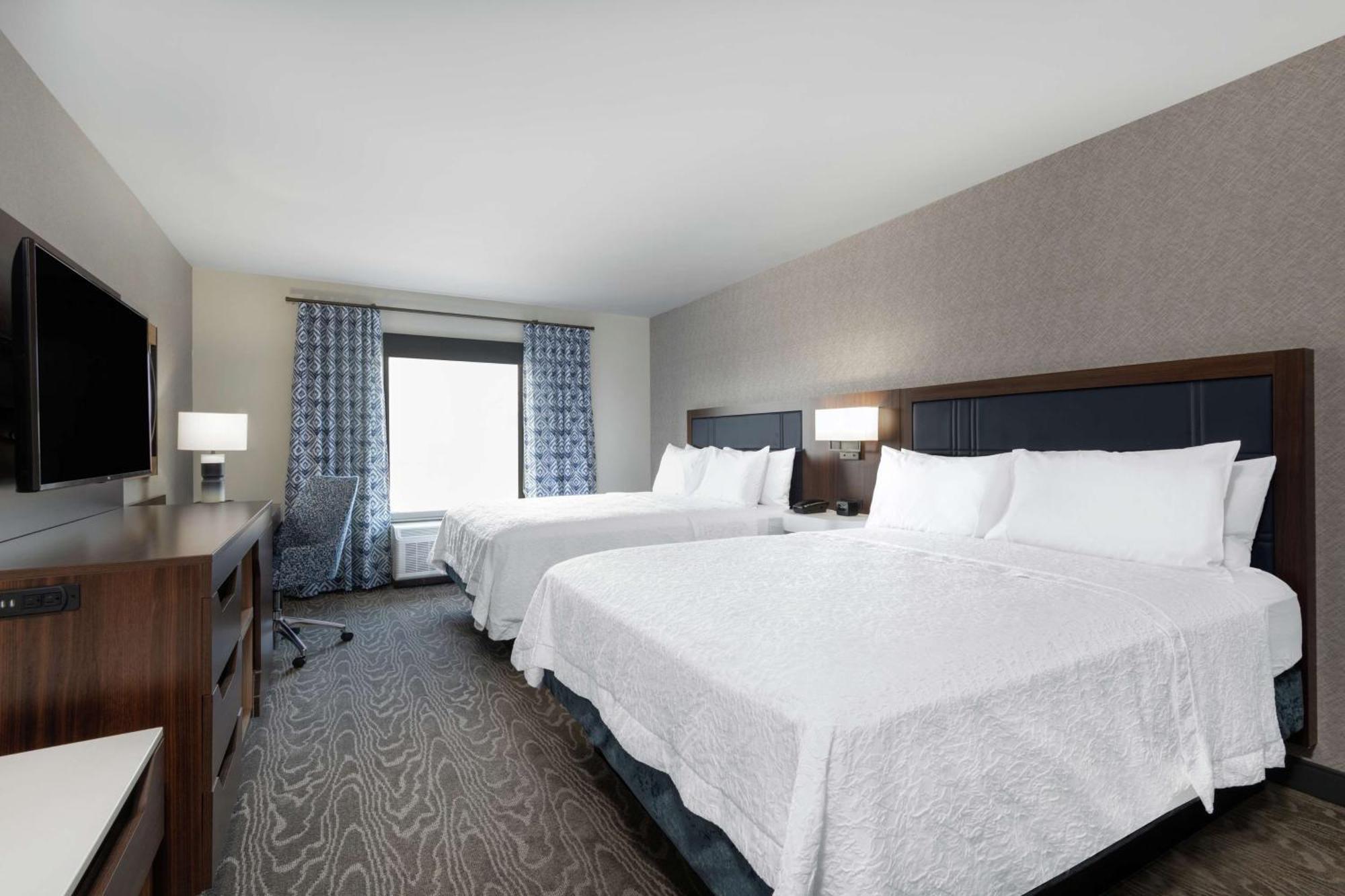 Hampton Inn & Suites Fort Wayne Downtown Εξωτερικό φωτογραφία