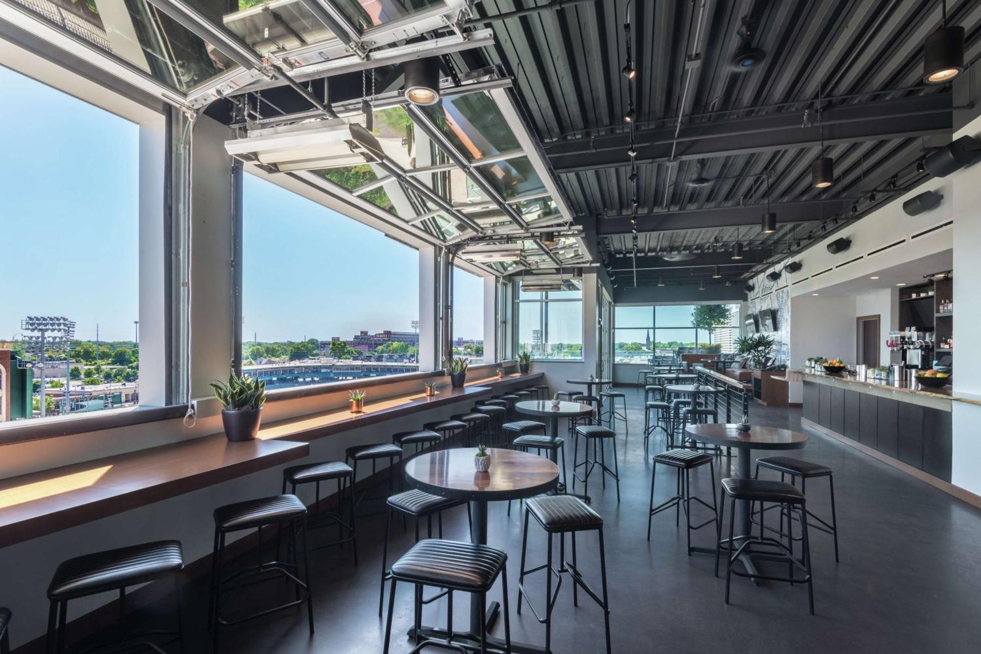 Hampton Inn & Suites Fort Wayne Downtown Εξωτερικό φωτογραφία